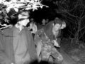 湖北青年嵩山峡谷坠崖 50名警民八小时救出