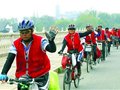 33名老人千里骑行下江南(图)
