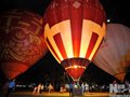 中国热气球挑战赛在海南“喷火”开幕