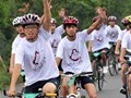 两岸青年单车骑行倡导低碳生活