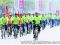 200多名骑友骑游鹰城倡导绿色出行