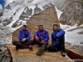 三名美国人沿鲨鱼鳍直上路线登顶Meru[图]