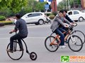 浙江男子“老爷自行车”骑上街(图文)