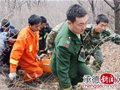 驴友遇险被困 承德消防官兵徒步30公里营救