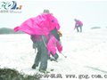 攀登多雄拉雪山搜寻无果，队员险坠深冰窟
