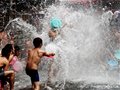 广西贺州泼水狂欢节于8月3日在十八水景区开幕